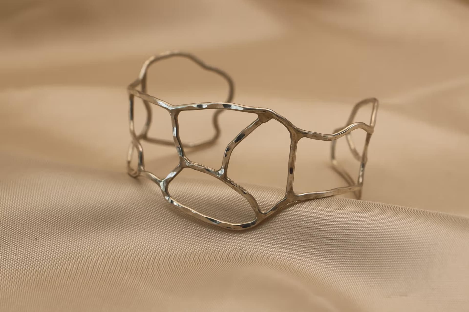 Zilveren opengewerkte armband