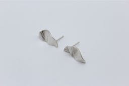 Zilveren oorbellen geïnspireerd op het ginkgoblad