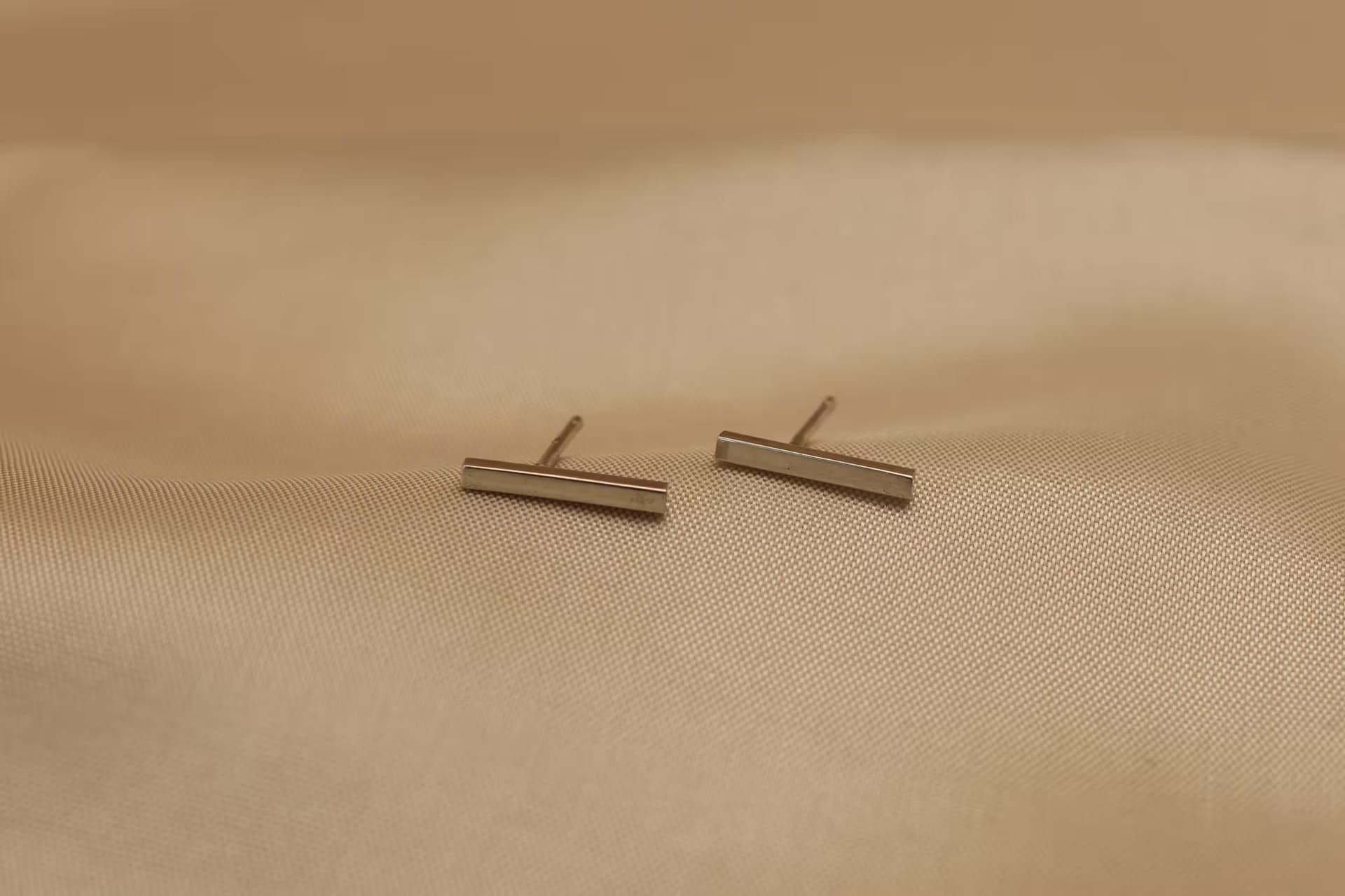 Zilveren vierkante staafjes oorbellen